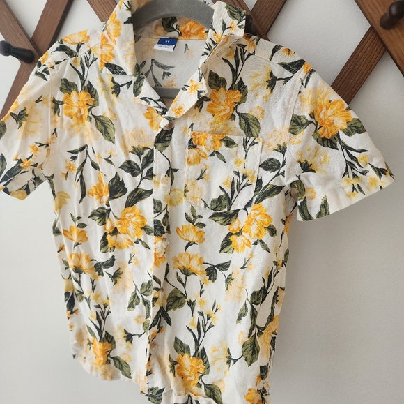 Old Navy Other - Floral Short Sleeve Shirt